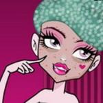 Draculaura Bloody Makeover